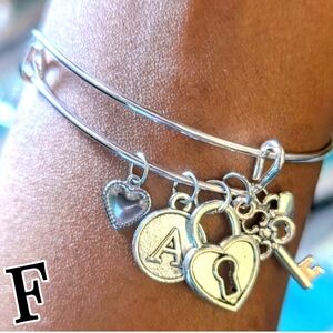 bite & pout "F" Silver Initial Bangle